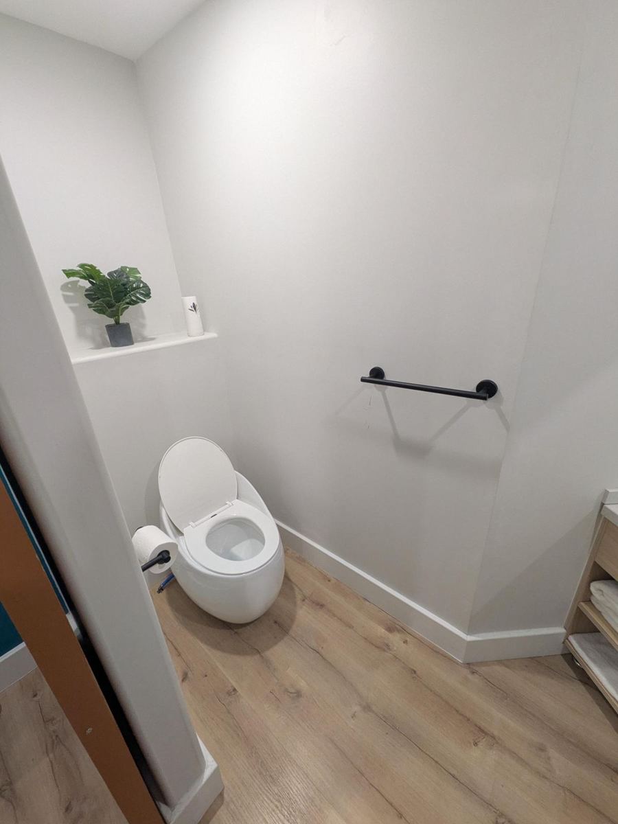 Clean, modern bathroom